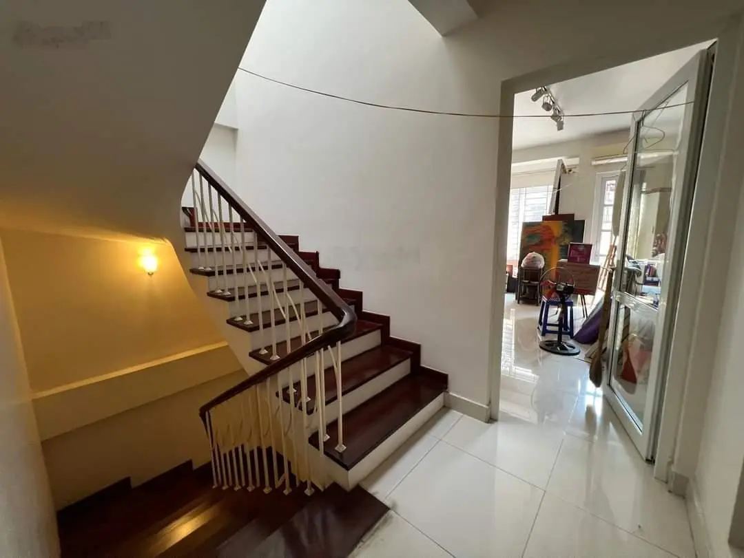 Phân lô Yên Lạc 56m2 5 tầng, mặt tiền 4,6m. Ô tô gần nhà