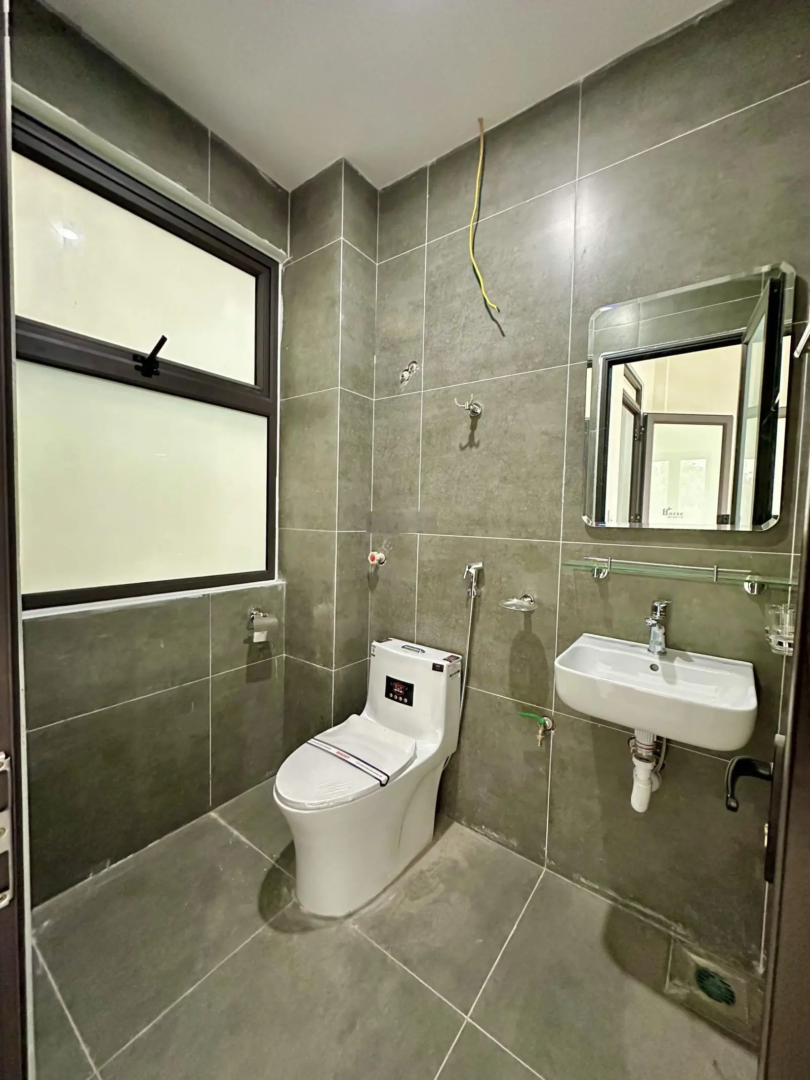 Nhà 4 tầng 4 ngủ sát trường cấp 2 Quang Vinh