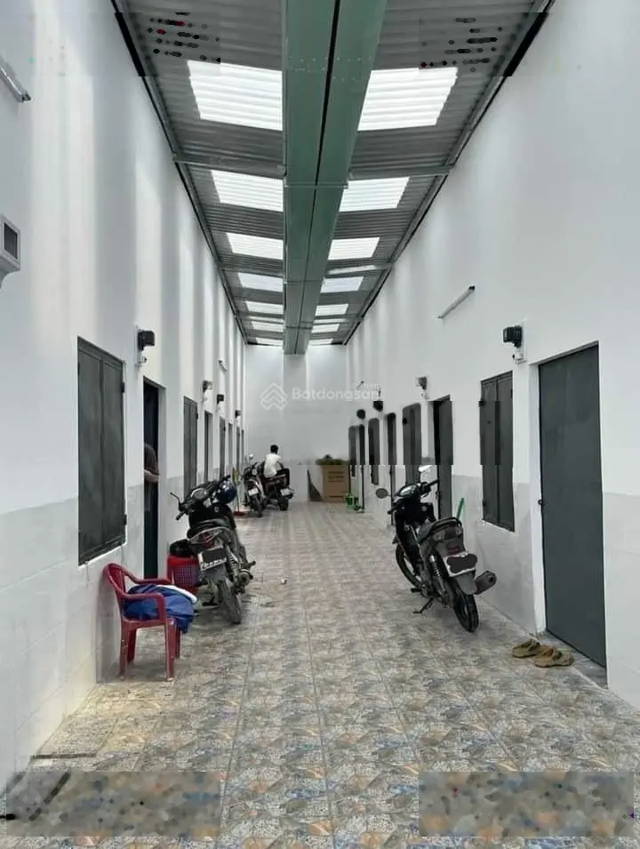Bán gấp dãy trọ DT 136,5m2, đường Trịnh Quang Nghị, liên hệ trực tiếp đi xem