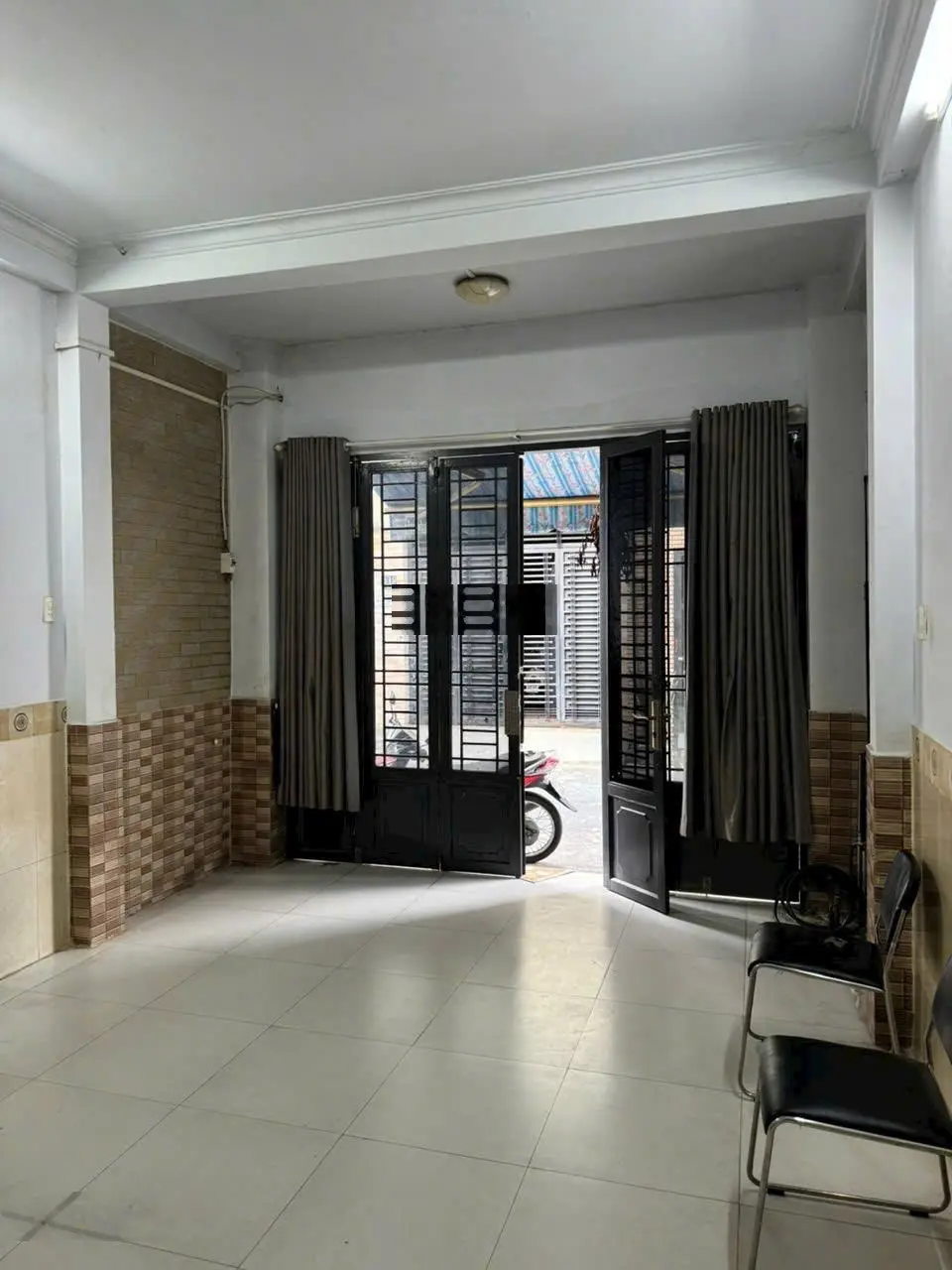 Bán nhà 3.5 tấm, mặt tiền Dân Chủ 80m2 tiện kinh doanh, P. Tân Thành Quận Tân Phú