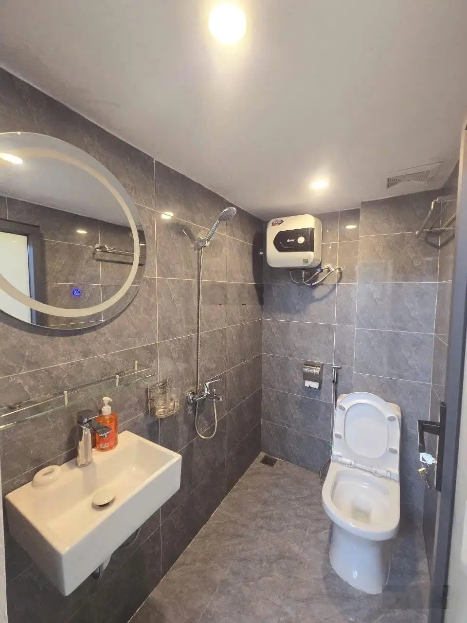 Bán nhà riêng tại Minh Khai-5,75 tỷ- 30m2- 3PN- 4WC- giá siêu hời