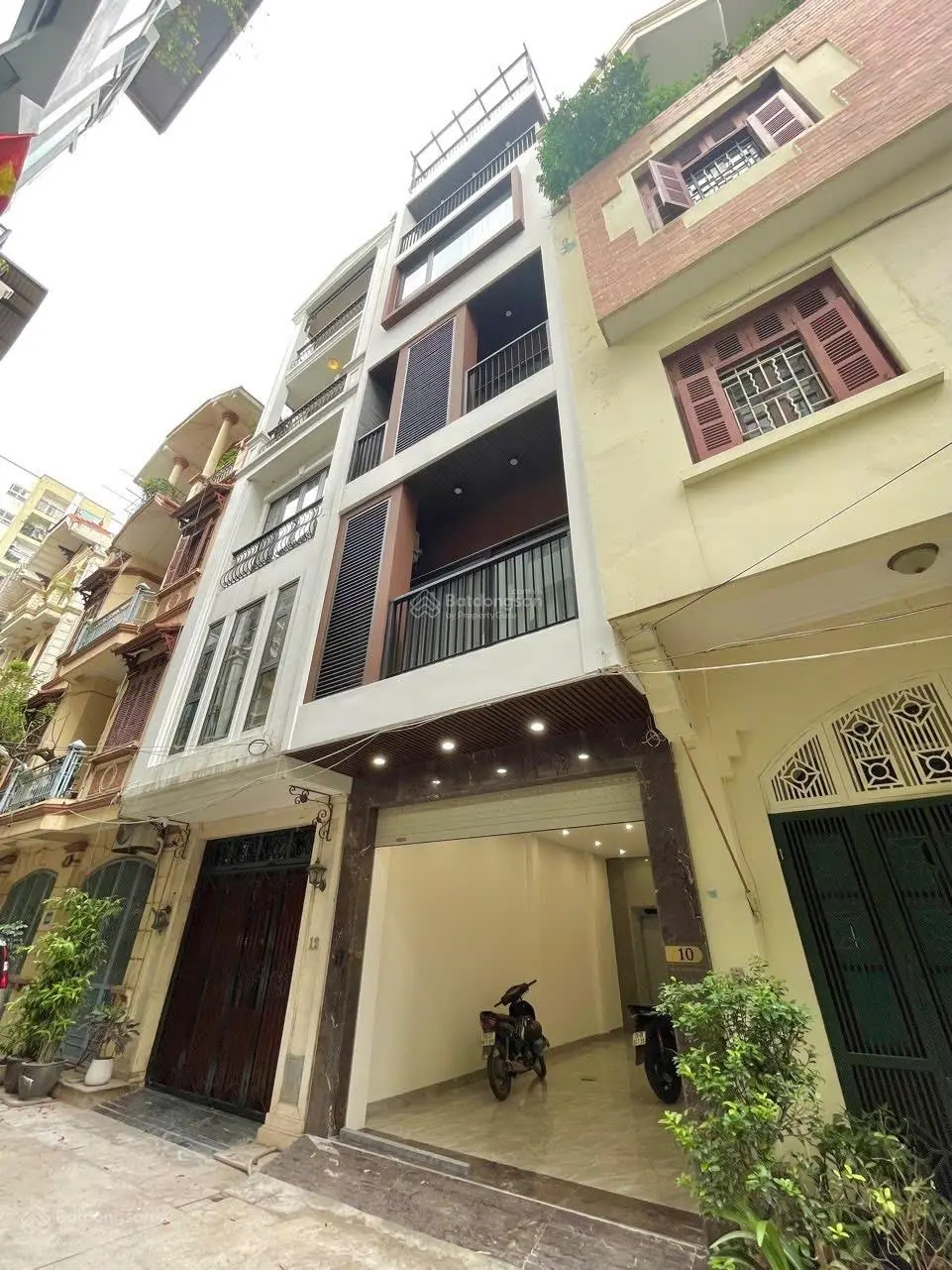 Bán nhà ngõ ô tô tránh phố Hoàng Minh Đạo, Bồ Đề, Long Biên