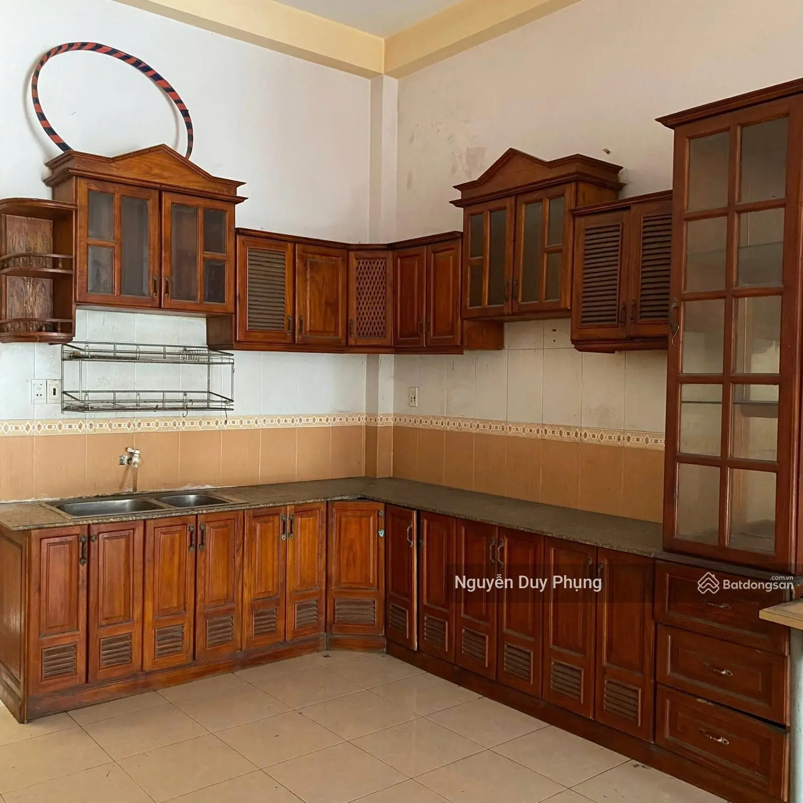 Cần bán gấp nhà phố 2 lầu Quận Tân Bình, sổ hồng riêng, khu an ninh, giá 5tỷ5. LH 0968 725 ***