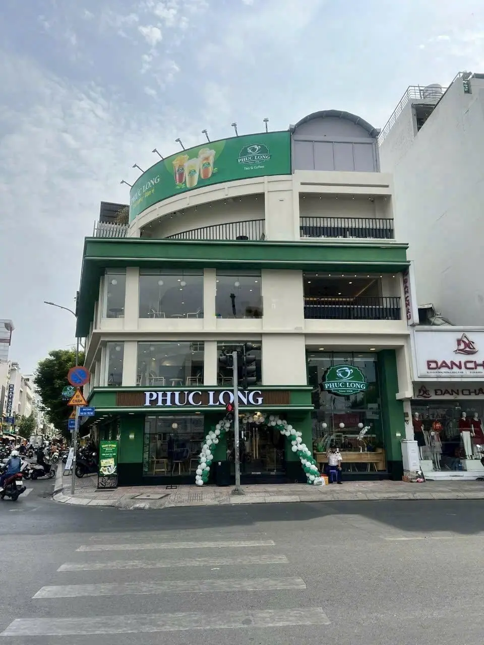 Hàng hiếm ít nhà. Góc 2 Mặt Tiền Trần Hưng Đạo Q5 - DT 7m x 18m - KC 3 Tầng - HĐT 160tr. Giá 44 Tỷ