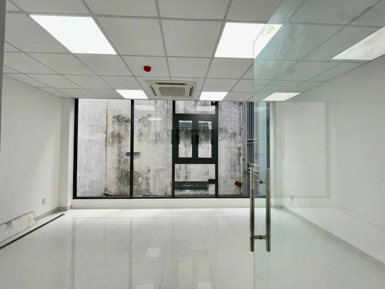 Building Mặt Tiền Nguyễn Trãi , Ngang 8m , 6 Lầu , Mặt Tiền đoạn 2 chiều kinh doanh sầm uất