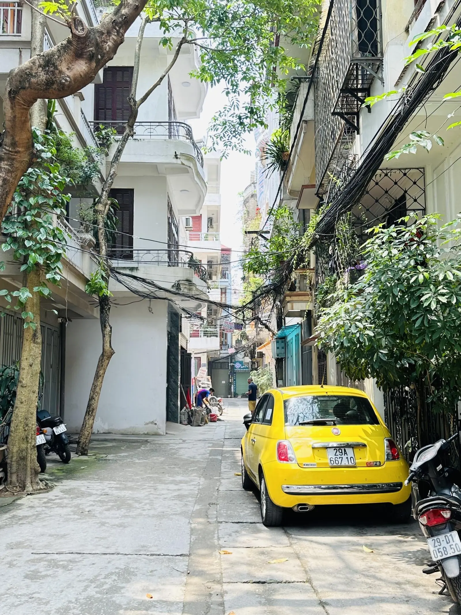 Chính chủ cần bán nhà Vũ Tông Phan 40m2*5T*4m MT - ngõ rộng - lô góc - ô tô 15m - ngõ kinh doanh