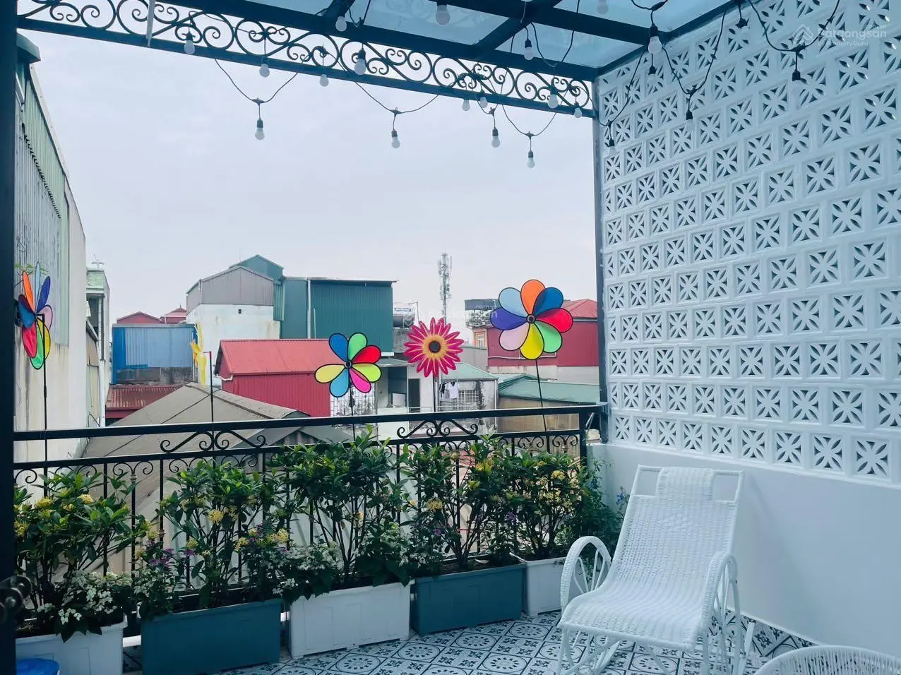 Bán nhà phố Lĩnh Nam, 33m2 x 5 tầng nội thất đầy đủ nhà đẹp về ở ngay 4,95 tỷ, LH 0961 579 ***