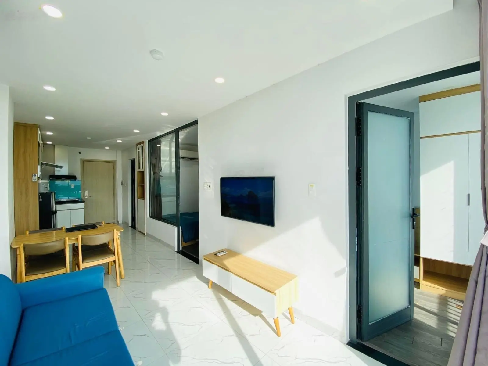 Chào bán toà căn hộ vip nhất sông Hàn 131.2m2, 8 tầng 20 phòng, doanh thu 130 triệu/tháng