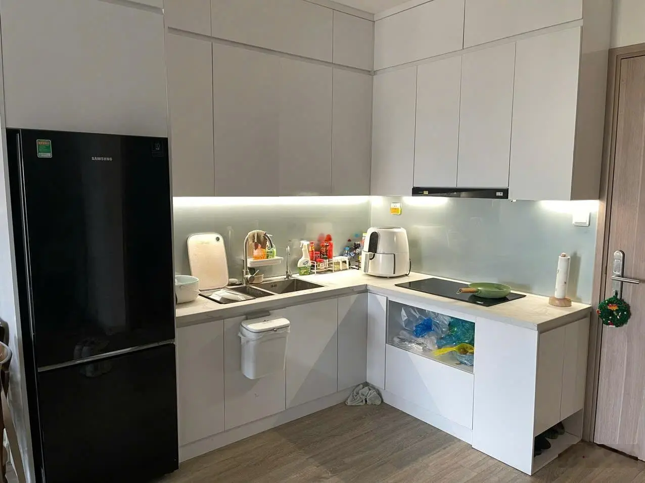 Bán căn 1N+1 full nội thất khu vực Mỹ Đình , Nam Từ Liêm, sẵn sổ giao dịch