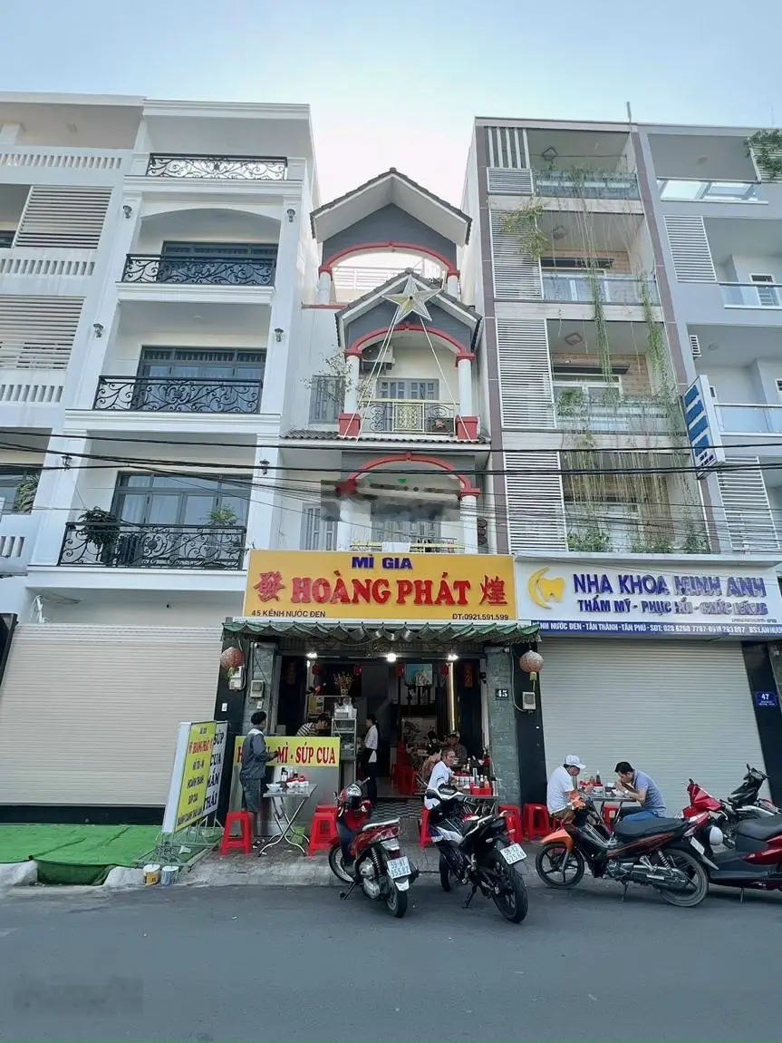 Bán nhà H8m Bàu Cát 1, DT 4 x 16m, trệt 4 lầu, nhà đẹp ở ngay, nội thất cao cấp