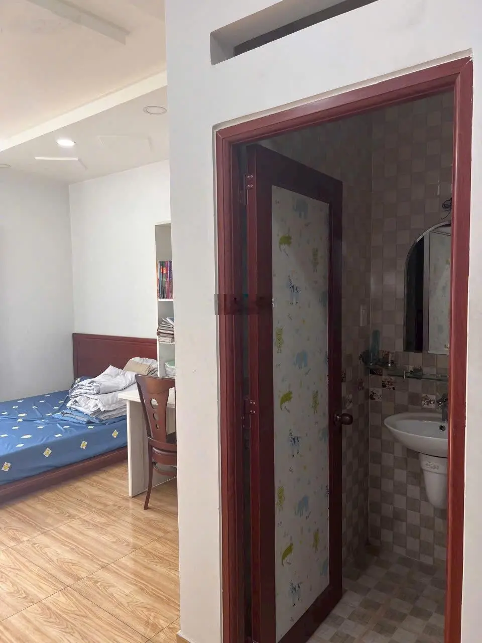 Nhà Trường Chinh, TTN, DT: 4x26, trệt 3