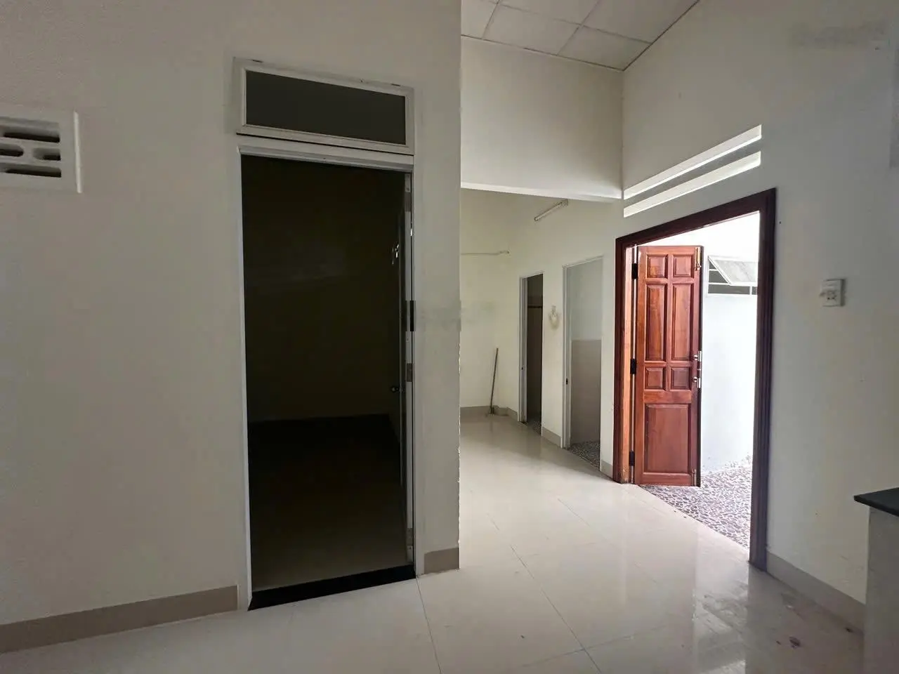 Bán Nhà cấp 4(120m2, ngang 6 m), thuộc Tái Định Cư Vĩnh Hiệp, cách TTTP Nha Trang 3 km, Giá 3.6 tỷ