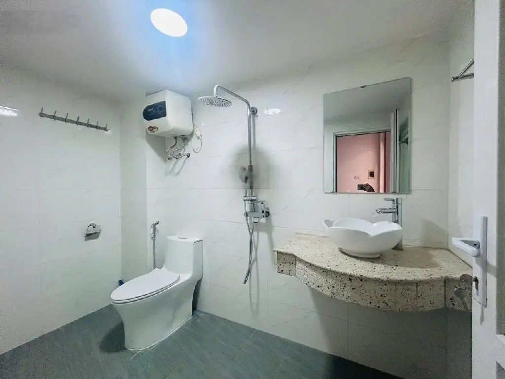 Cực phẩm Tân Khai, Dương Văn Bé, nhà đẹp 45m2, 5 tầng - 3 thoáng - ô tô ngần nhà giá 6,3tỷ