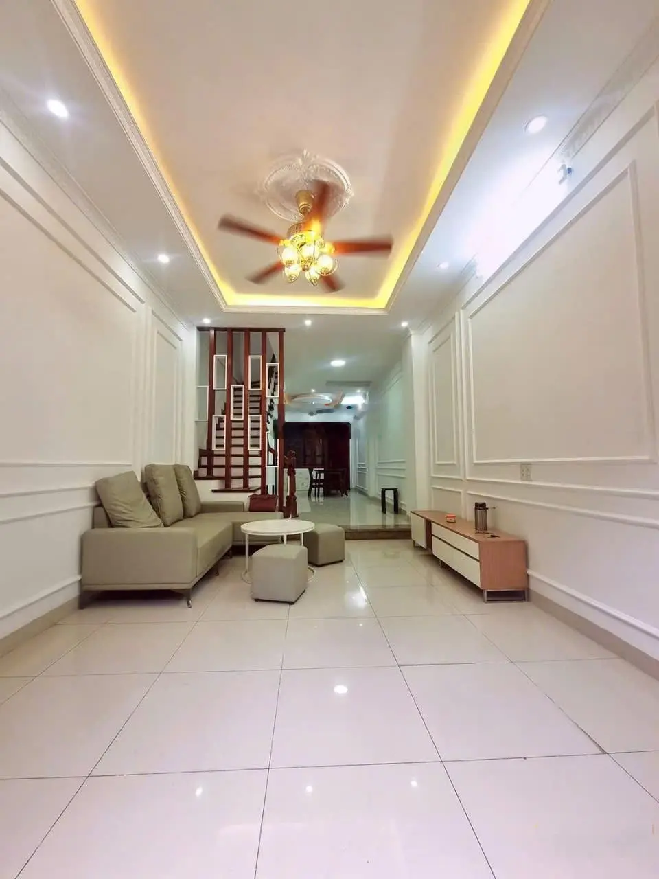Siêu phẩm phố Võ Chí Công, gần phố, gần ô tô, lô góc 60m2*5 tầng.