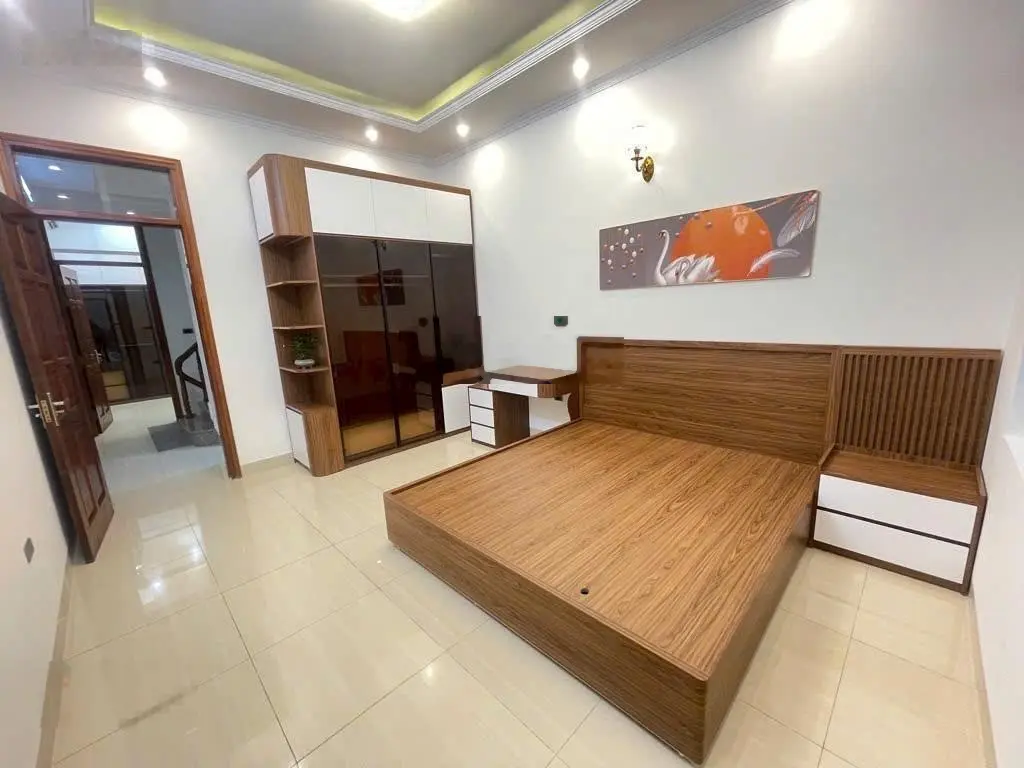 Bán nhà khu ngã tư sở dt 60m x 5 tầng. Giá 8.2 tỷ