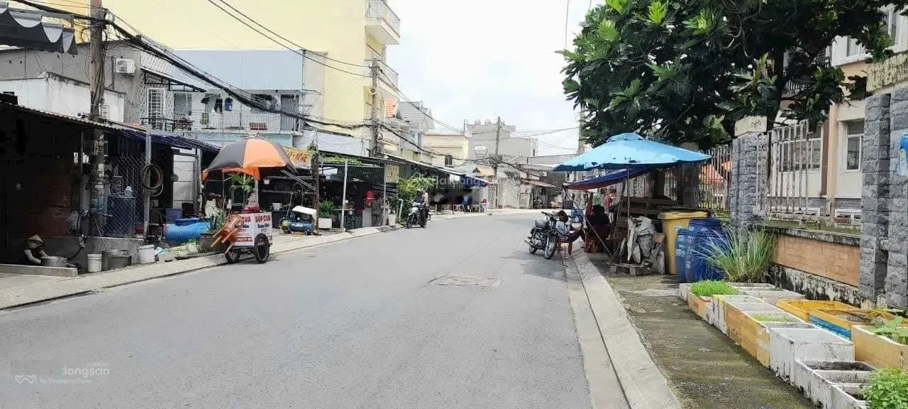 Kẹt tiền bán gấp lô đất 230m2 tại Hùng Vương - đường ra cảng Phước An, có sổ hồng riêng