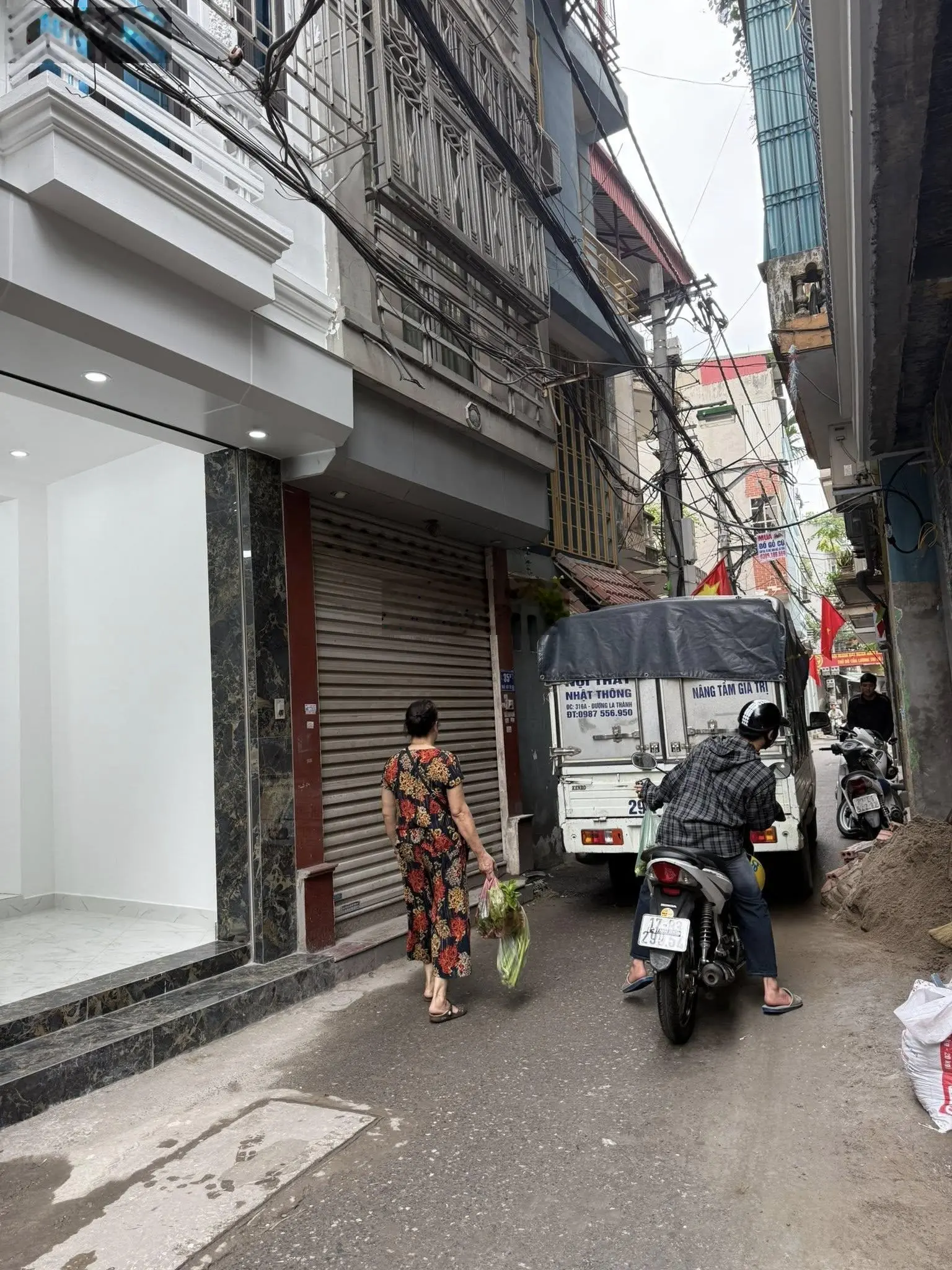 Bán Nhà Cực Đẹp Gần Đền Lừ, Hoàng Mai, Ô Tô Đỗ Cửa, 37m2, 5 Tầng, Đầy Đủ Nội Thất Đẹp, Giá Chỉ 8,5T