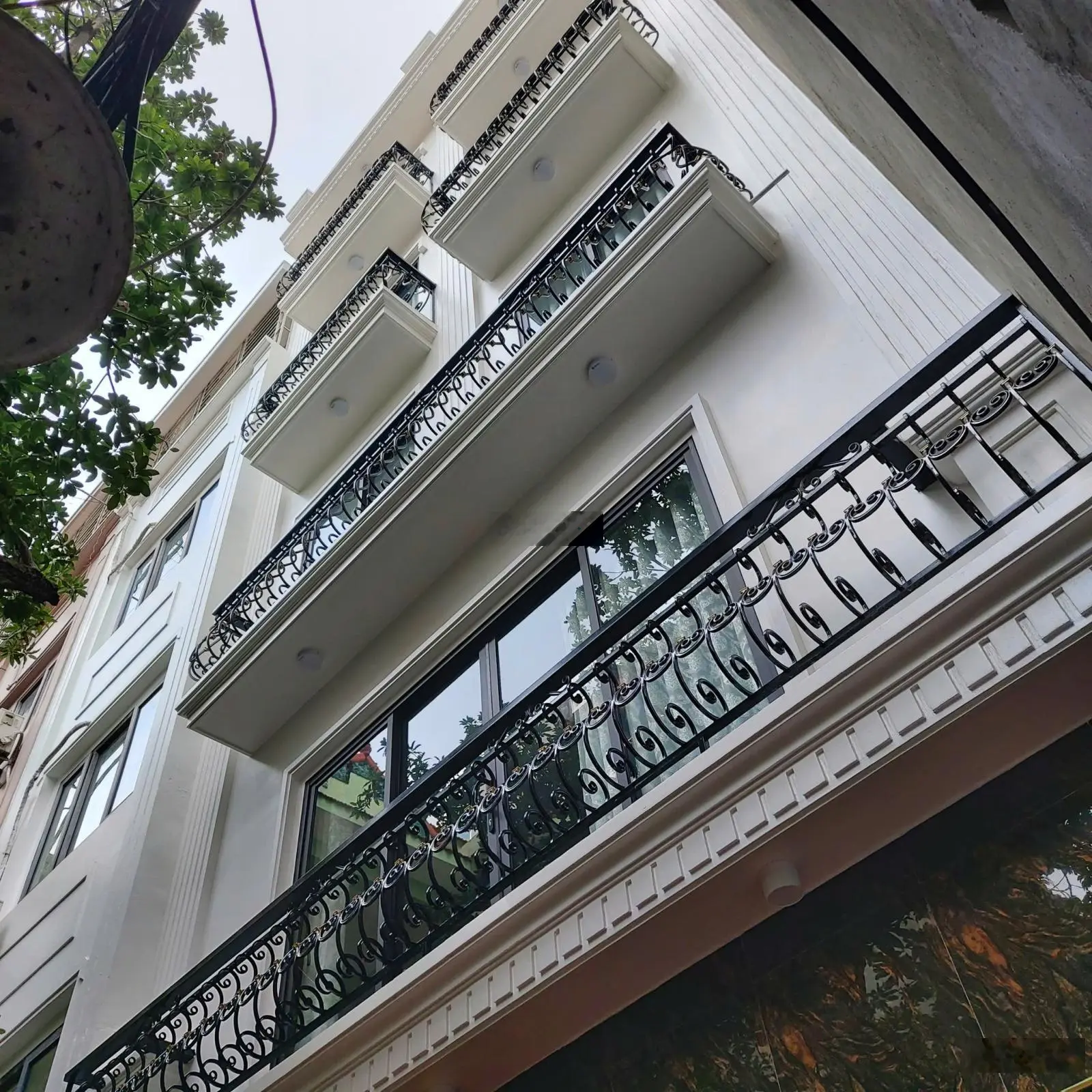 Bán nhà dân xây tại Xuân La, 54m2, 6 tầng , mặt tiền 6m ,có thang máy, gần phố ,ở ngay, giá 11,2 tỷ