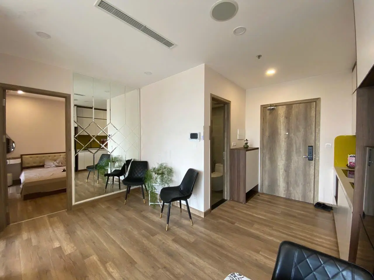 Bán 2pn 2wc Haven Park, 58m2, full đồ, 3.2 tỷ bao phí, view biệt thự đảo, hướng nam. 0337 259 ***