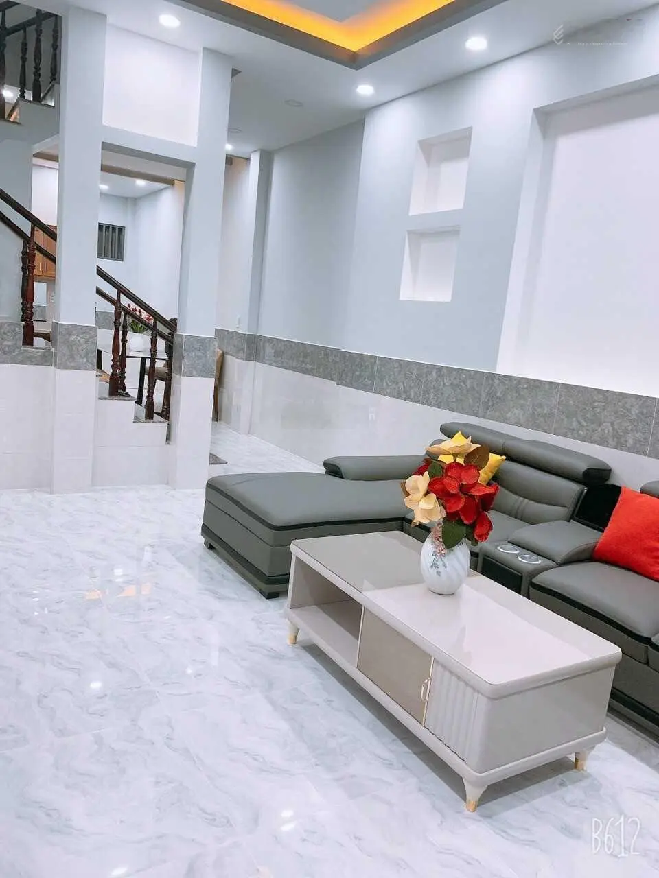 Chủ thanh lý nhà Nguyễn Sỹ Sách, Tân Bình, nhà đẹp SHR DT 40m2 giá 2 tỷ 1