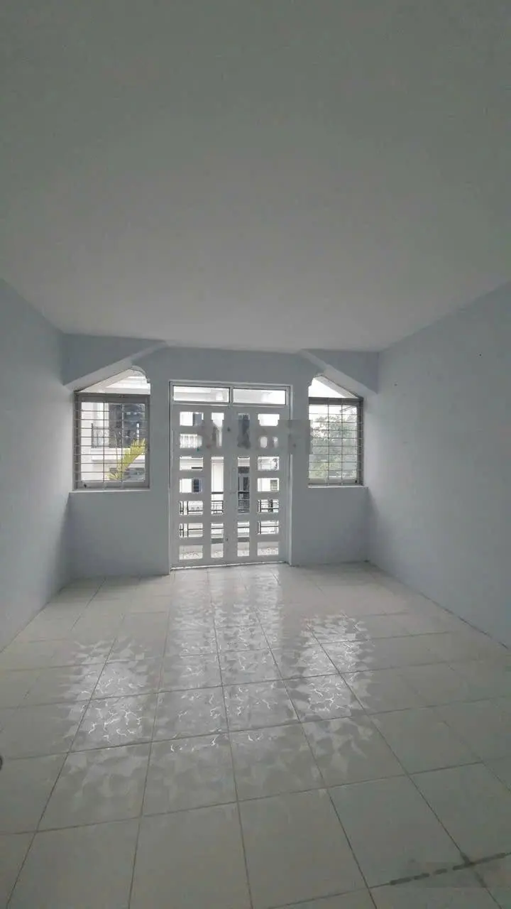 Bán nhà Tô Ngọc Vân, Q12 DT: 4 x 14.5m SHR, hoàn công đủ, xe hơi ngủ trong nhà. Vị trí đẹp
