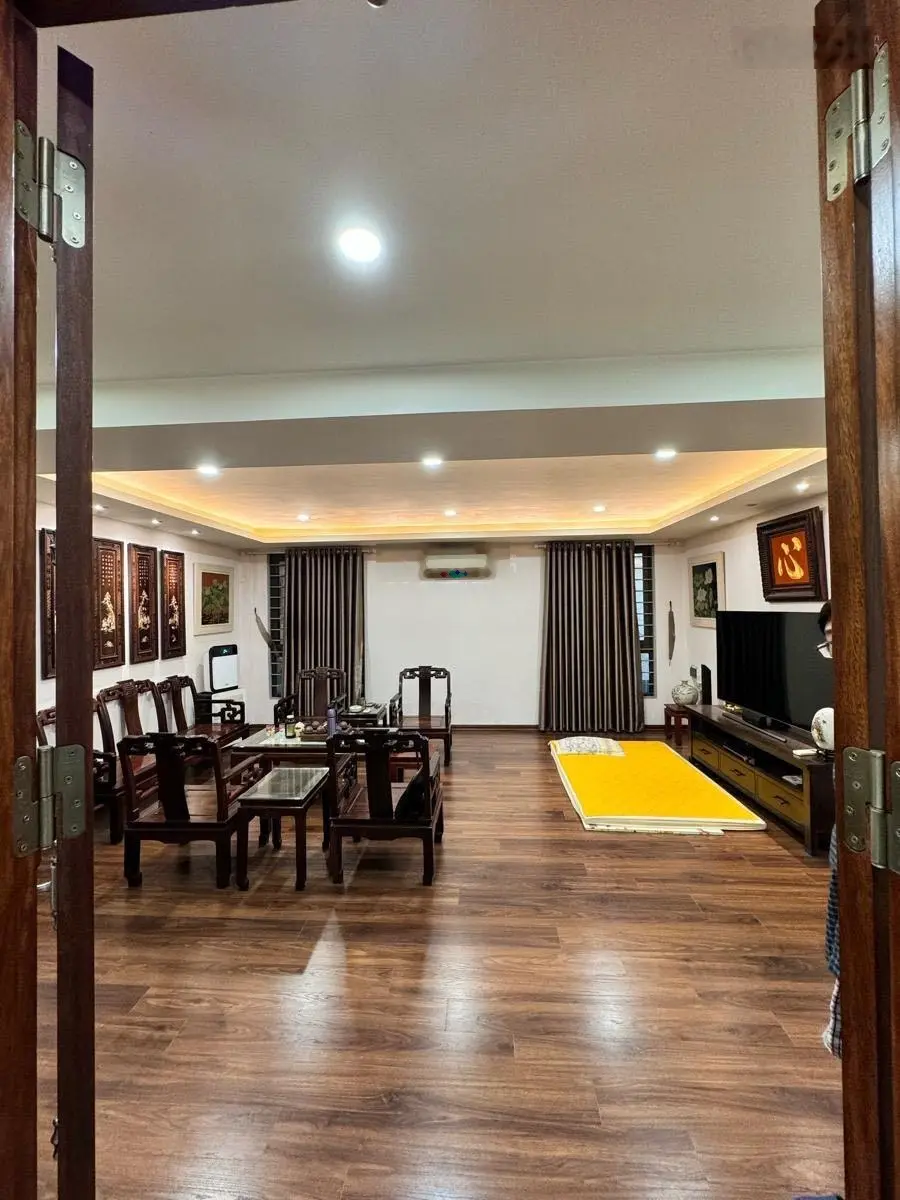 Chính chủ! Bán nhà 7 tầng Hào Nam, thang máy, 1 nhà ra mặt phố, MT 6m, có thiết kế, 62m2, 19.3 tỷ
