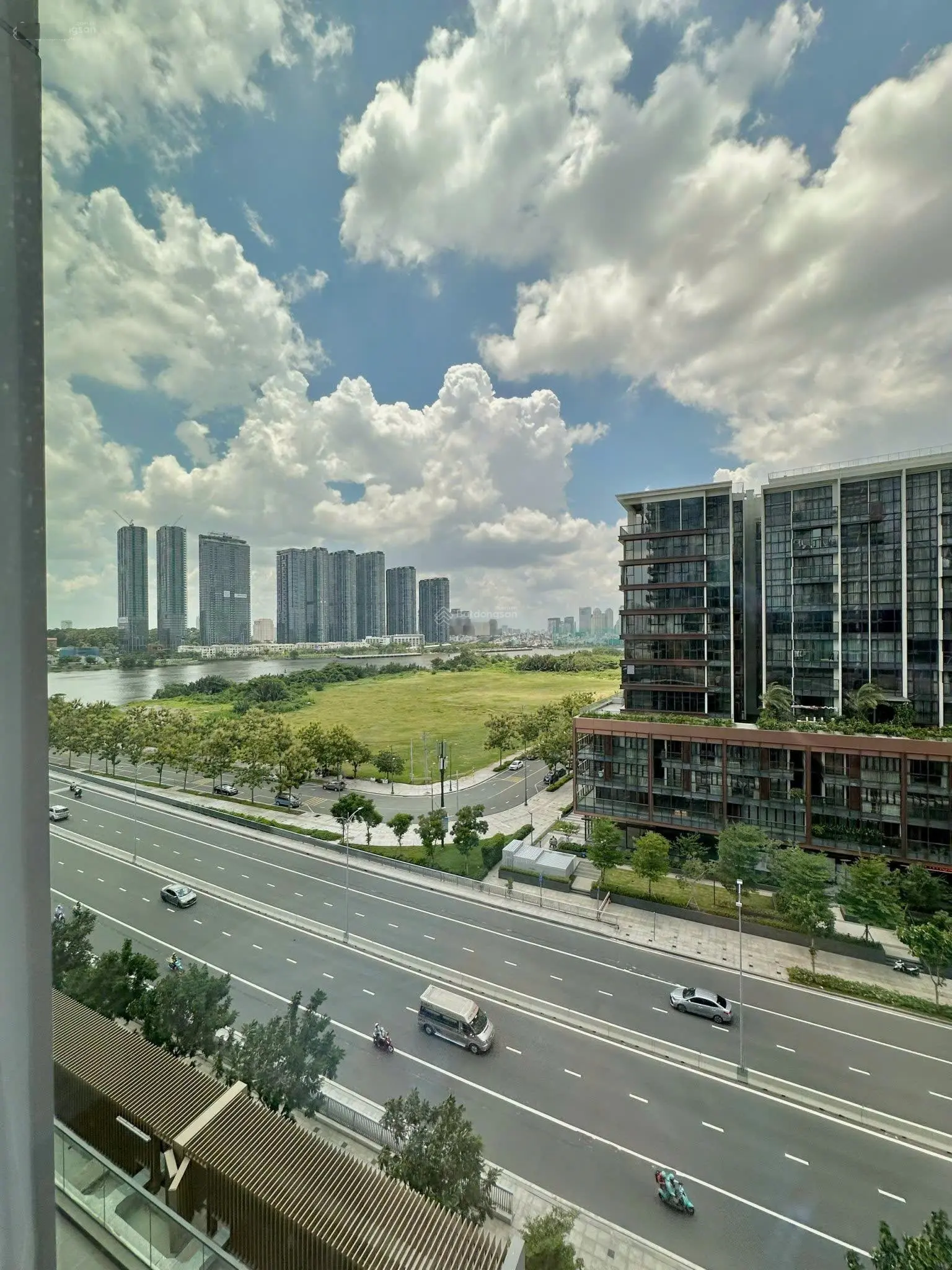 Bán căn 2PN The Opera view cực đẹp - Chủ nhà thiện chí bán - Gọi ngay có giá tốt