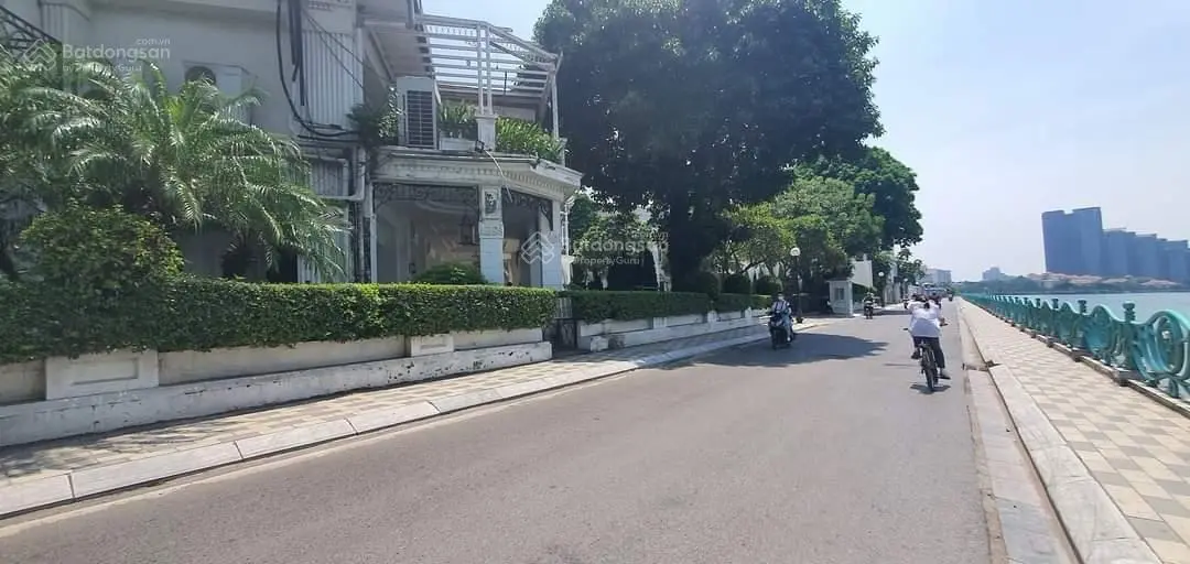 Cần bán nhà mặt phố view hồ giá 85 tỷ VND tại Tây Hồ, Hà Nội