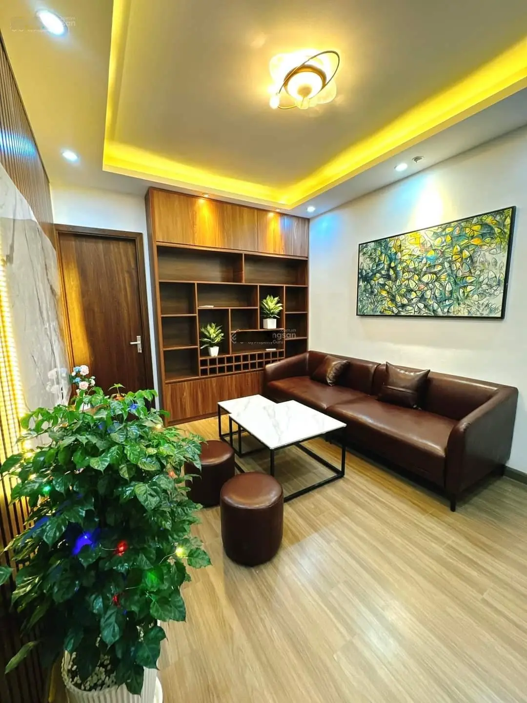 BÁN NHÀ TẬP THỂ CẢNH SÁT - THANH XUÂN - ÔTÔ - NHÀ ĐẸP - FULL NỘI THẤT - 2 NGỦ - 2VS - 80M - HƠN 2T