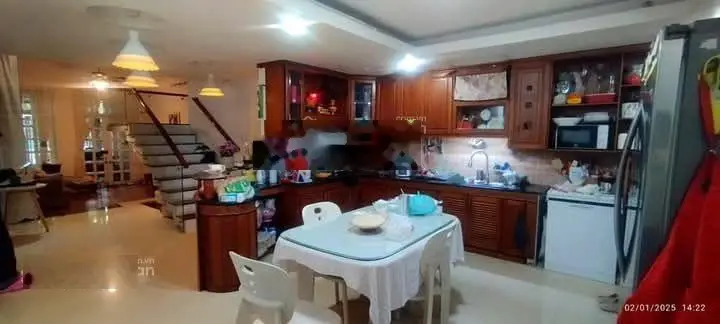 Chính chủ bán nhà 4 tầng mặt tiền hồ nghinh gần võ văn kiệt. Biển sơn trà TP ĐÀ NẴNG.