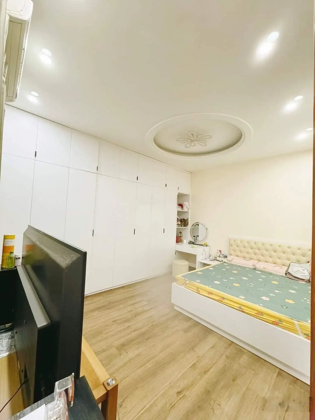 Hot, ĐƯỜNG LÁNG-ĐỐNG ĐA-HÀ NỘI, DT: 68/49m2 x 6 Tầng-MT:4,2m / Giá: 9,25 Tỷ