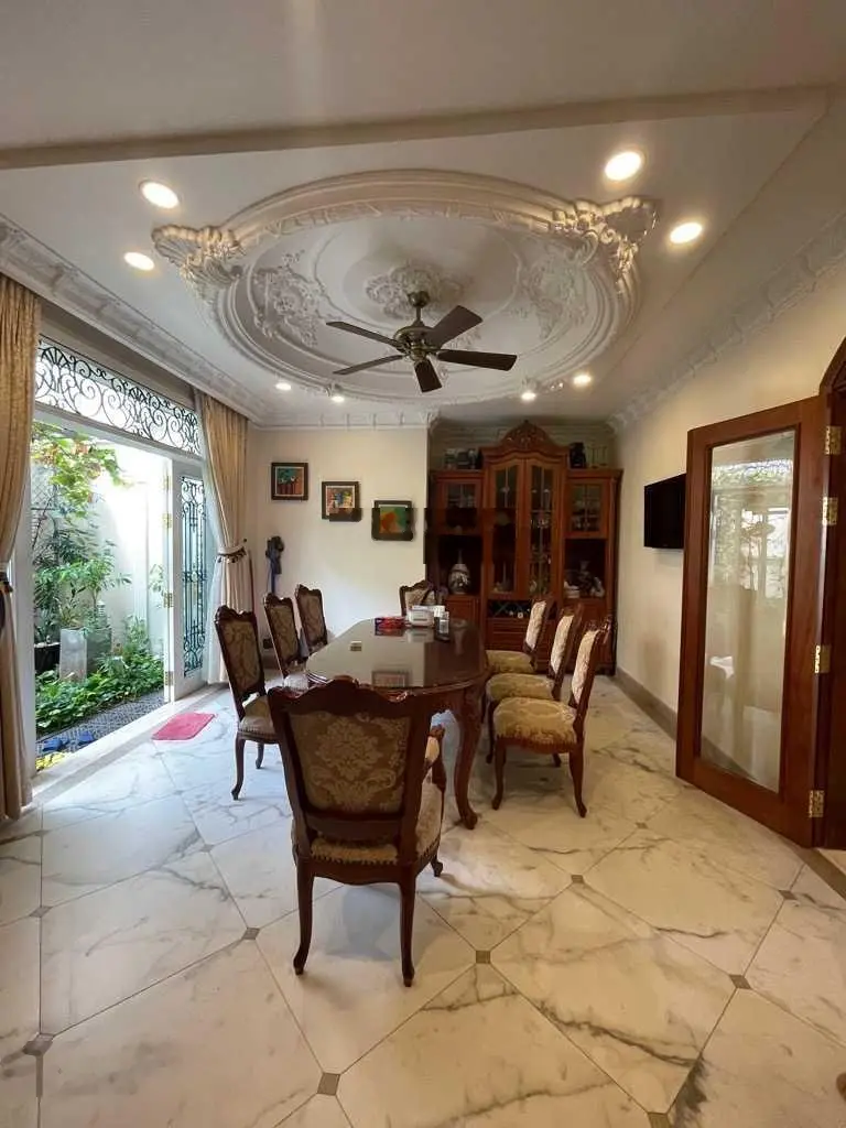 Biệt thự 5 tầng thang máy khu VIP Hồ Biểu Chánh 232m2