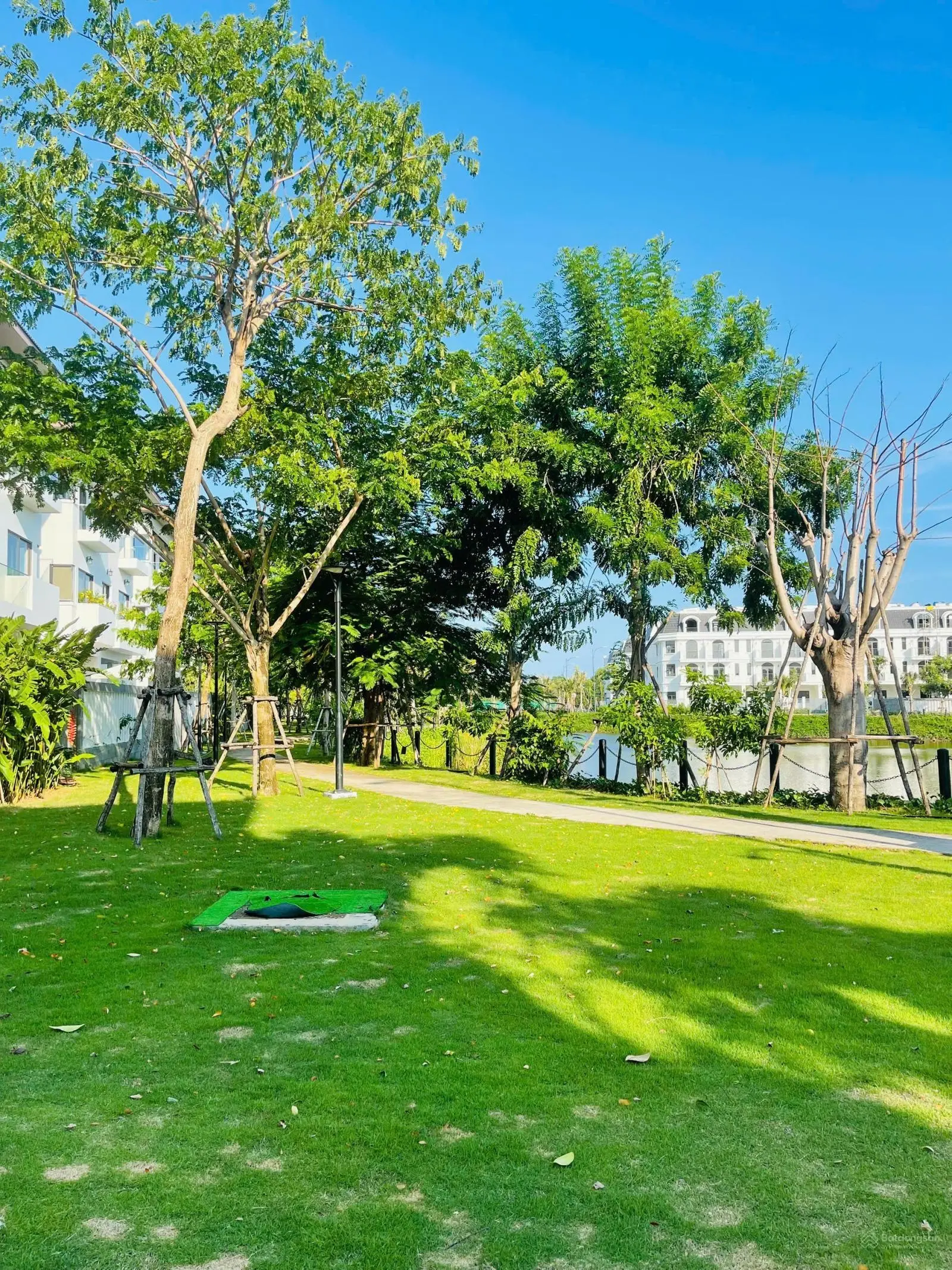 Cắt lỗ 200 triệu nhà phố La vida, ngang 5m, xây dựng 5x13m, thanh toán 1,5 tỷ kí hợp đồng mua bán