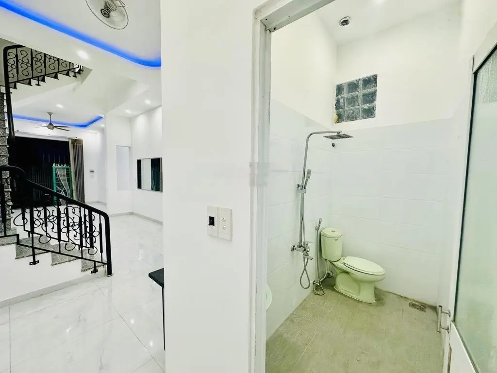 Nhà 3 tầng kiên cố ngay chợ đống đa chỉ nhỉnh 4 tỷ