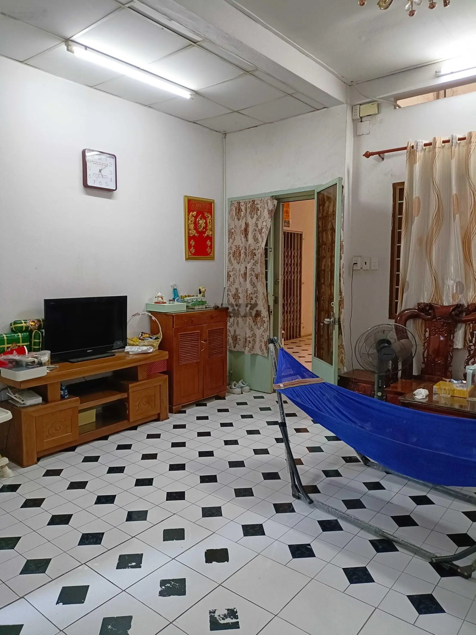 Cần bán căn hộ chung cư Hà Kiều Lô D, lầu 1 căn góc 2 mặt DT 50 m2, có 2 phòng ngủ View góc