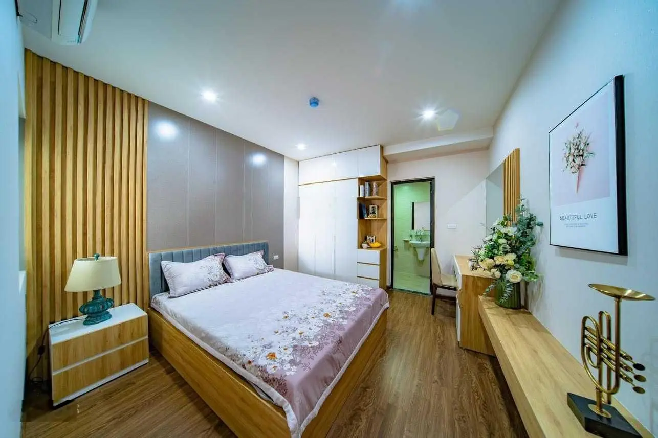 Cần bán căn 2PN đang cho thuê lâu dài giá chỉ từ 800tr, view đẹp hướng mát Đông Nam