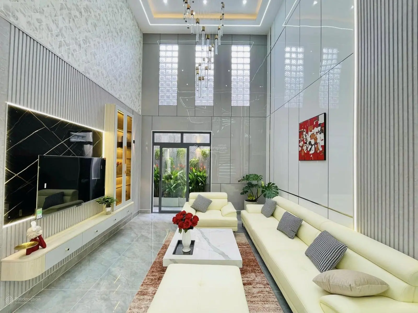 Kẹt tiền, tôi bán nhà ở Trần Khánh Dư - Quận1 kế bên chợ Tân Định, cho thuê 35triệu. Giá 3tỷ6/62m2