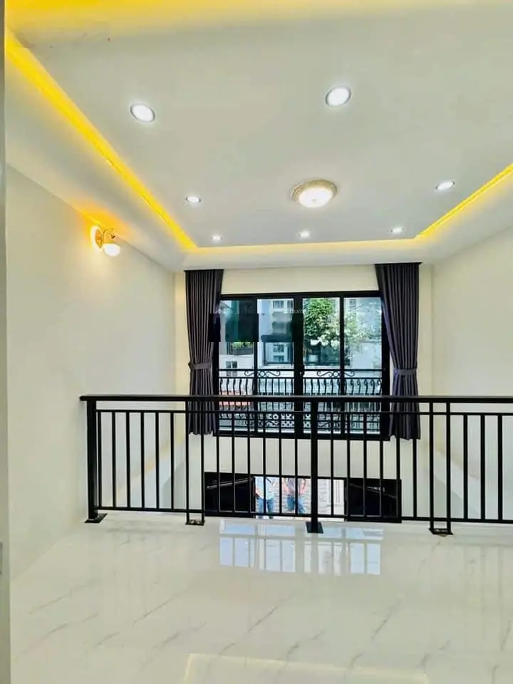 Nhà đẹp mới xây Nguyễn Bặc, Tân Bình, 4x15m, 1 trệt lửng 3 lầu, 5PN, 6WC, hẻm 4m, SHR