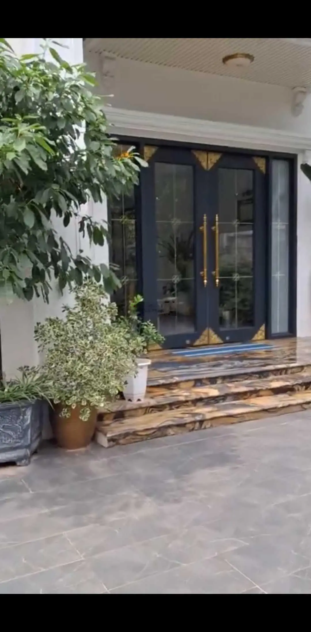 Chính chủ bán biệt thự Lideco Hoài Đức đã hoàn thiện vip, nhà 5T, có thang máy. DT 285m2, MT 13m