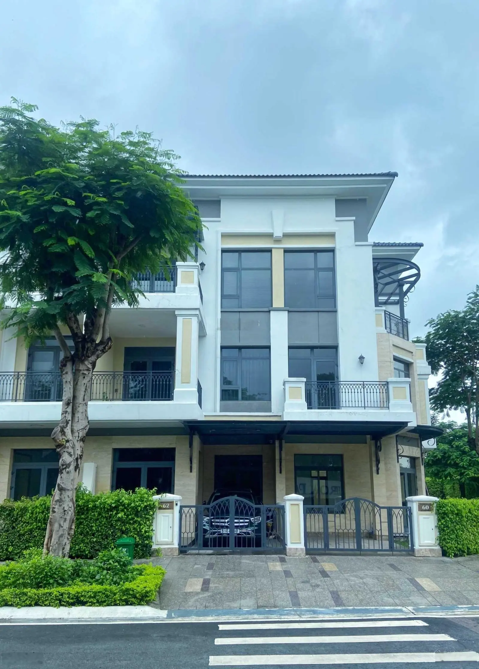 Chính chủ bán căn 133m2 - Giá chỉ 17.5 tỷ - Căn góc sân vườn. Rẻ nhất Verosa Khang Điền, Có Sổ hồng