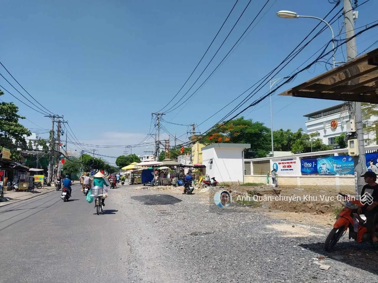 Biệt thự mặt tiền trung tâm Hóc Môn. 3 tầng. DT 10mx37m. 370m2. Đường nhựa 10m vỉa hè.Chỉ 17 tỷ
