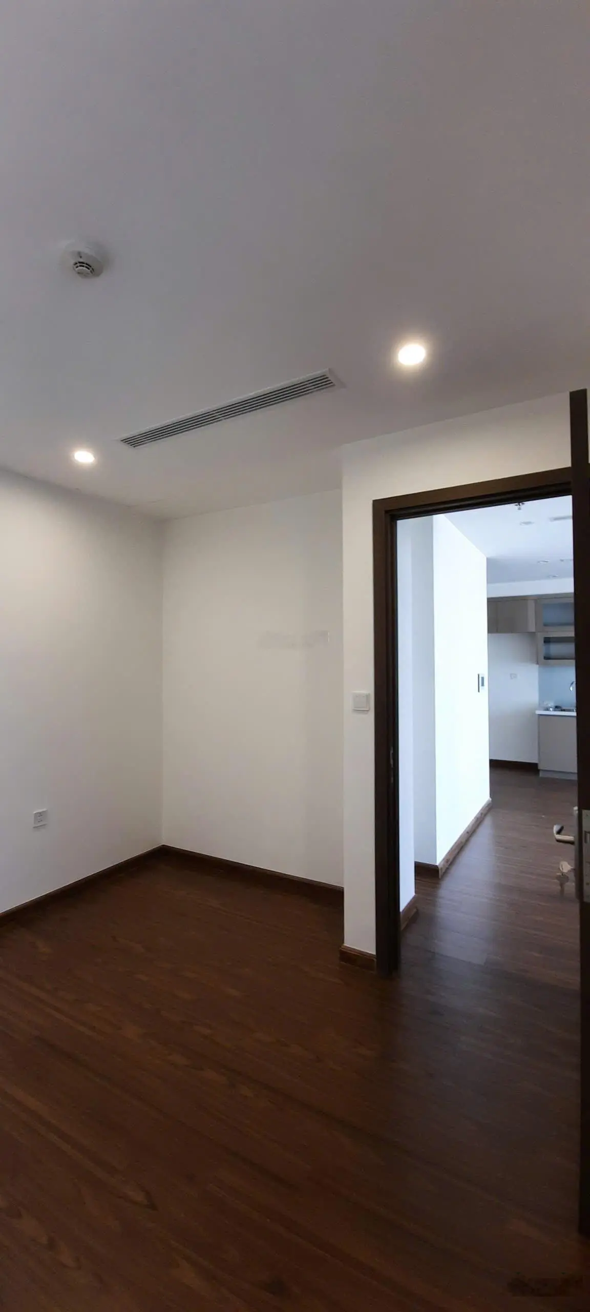 Chính chủ cần bán Vinhomes West Point đường Phạm Hùng - 4N + 3WC