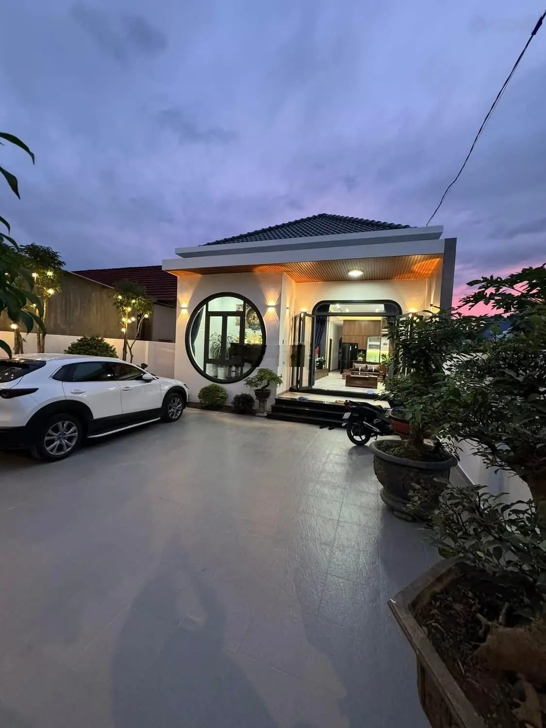 Nhà đẹp, được toạ lạc tại Thị Trấn Diên Khánh, cách đường Trần Phú sông cái 30m.