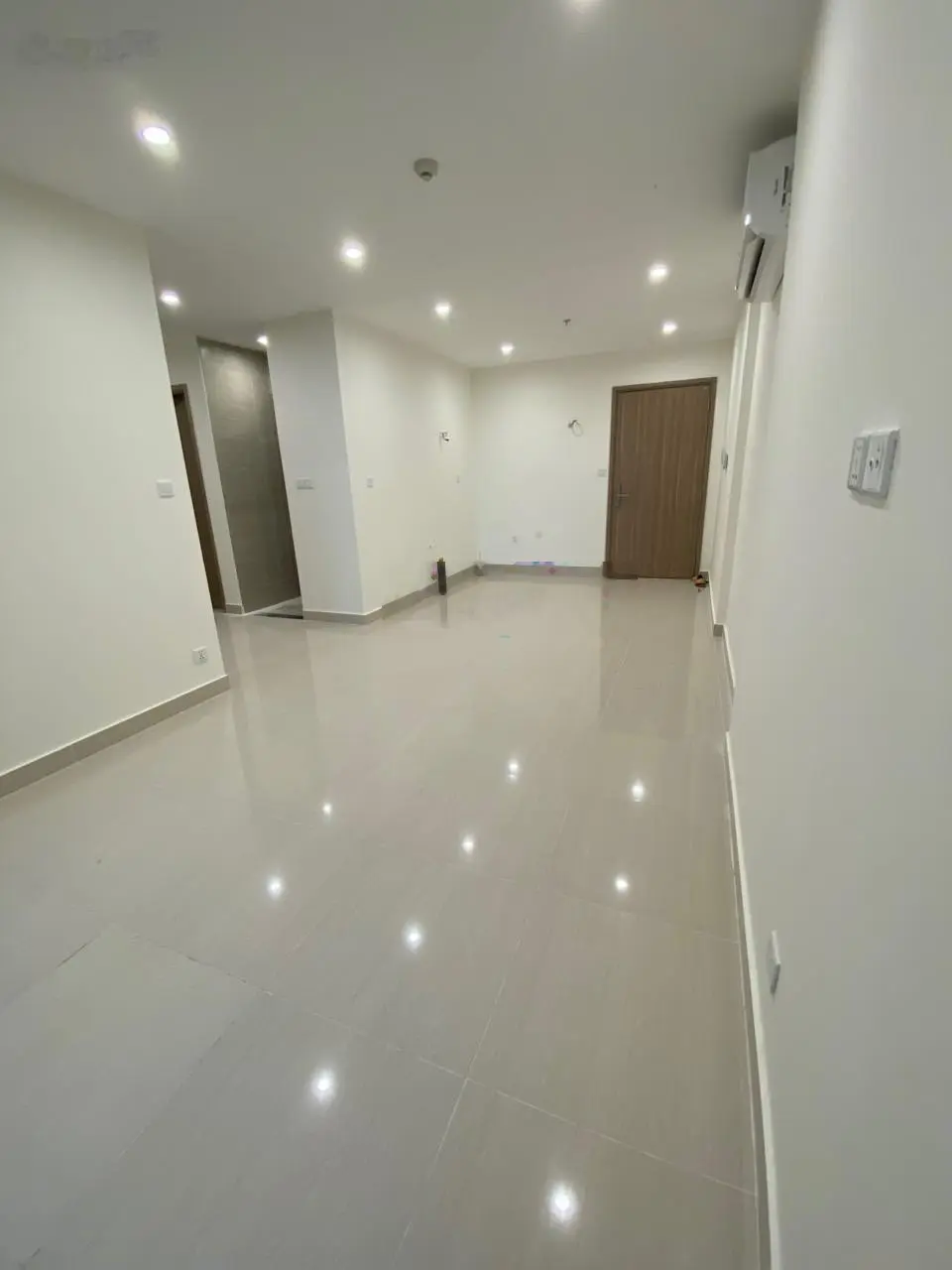 Chỉ 2tỷ4 cho 2 phòng ngủ toà S5 Vinhomes Quận 9 đã có sổ