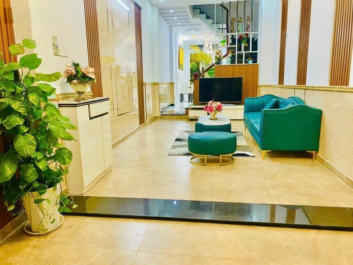 Cần tiền bán gấp nhà Phan Đăng Lưu, PN, Giá 2.2tỷ/ 40m2, gần trường học, bệnh viện, 0762 533 *** Tú