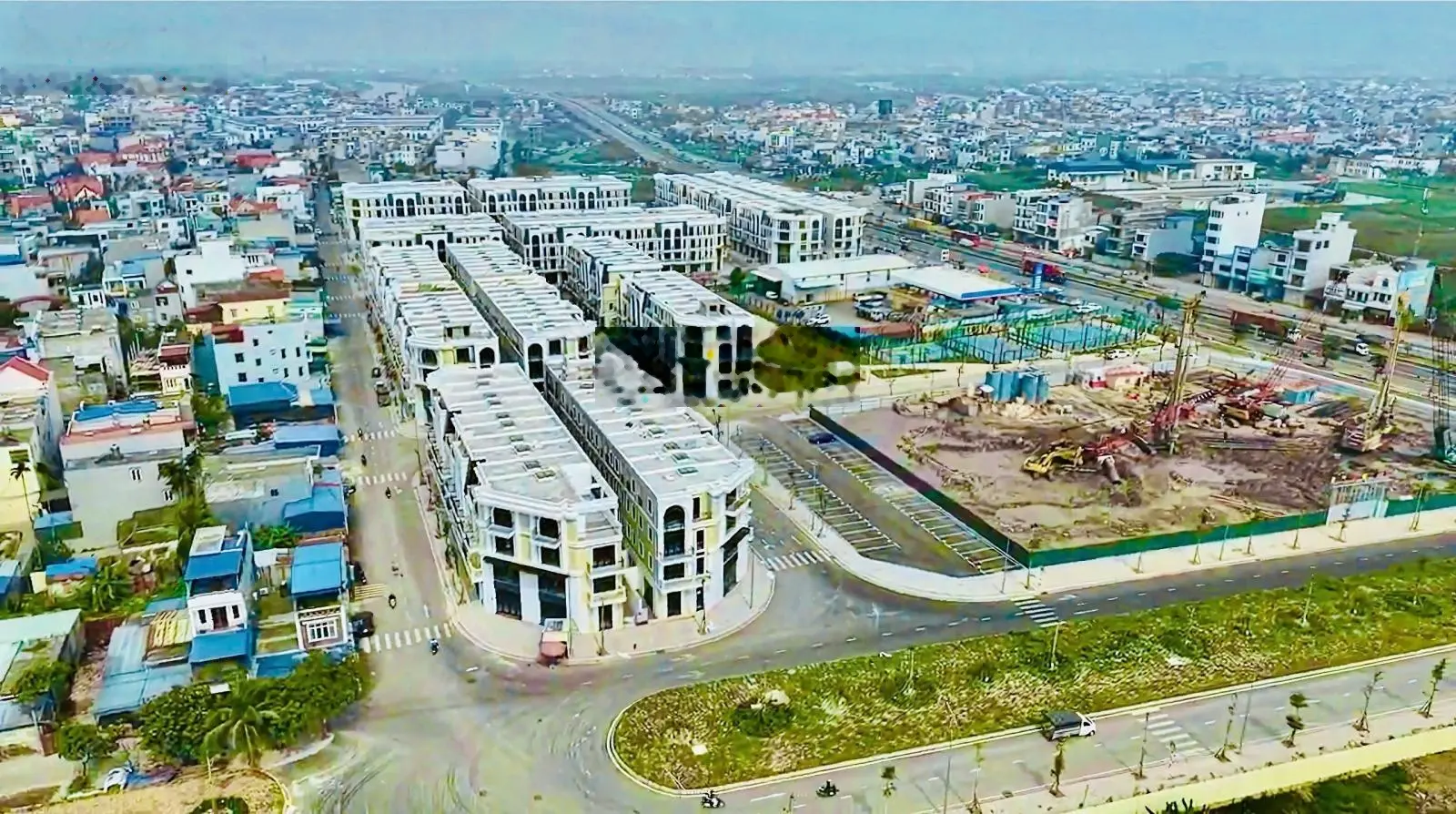 Một căn duy nhất mặt chung cư cao cấp - điểm kinh doanh vô cùng đẹp tại golden point - kiến an.