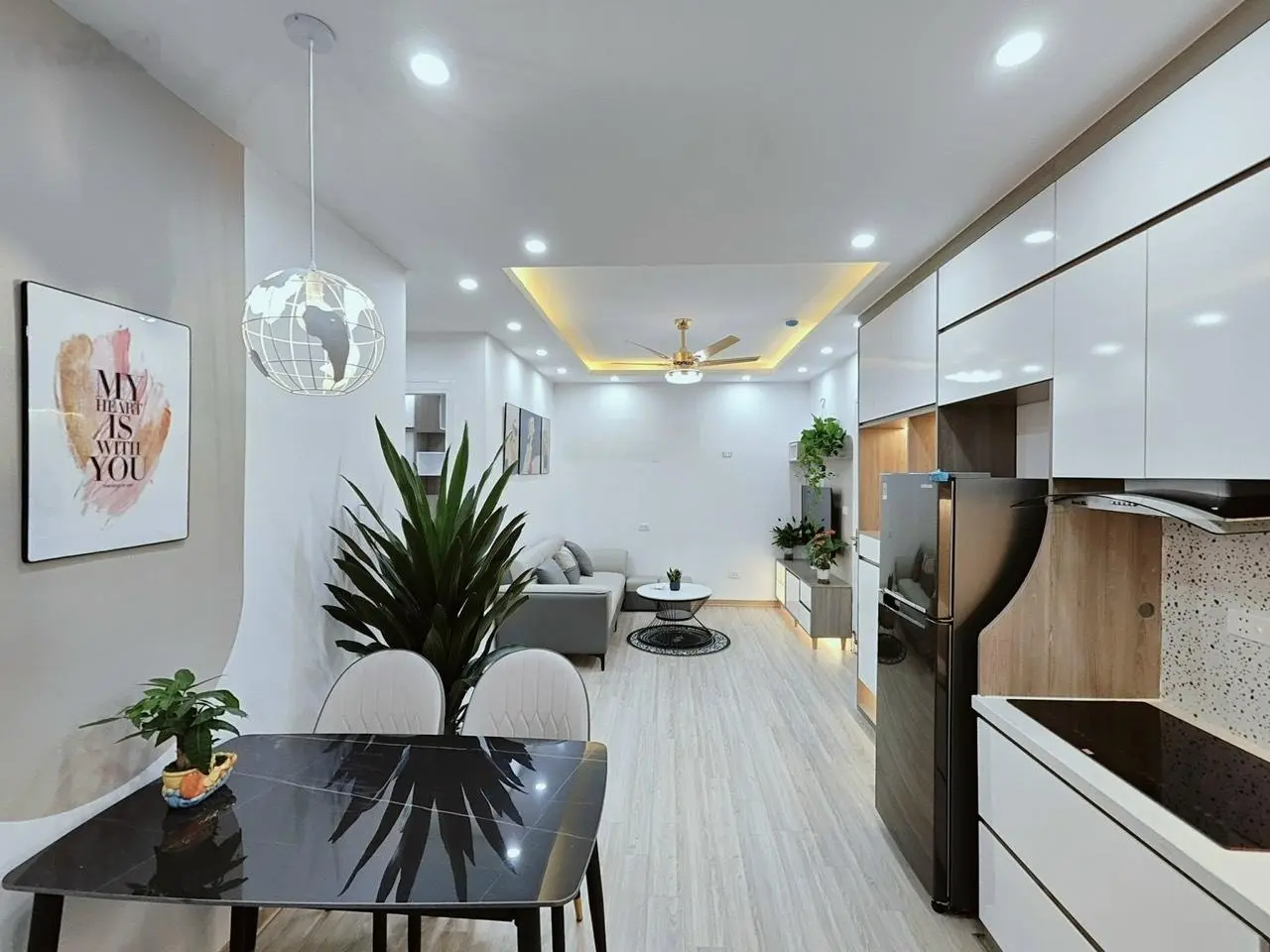Bán căn hộ 63m căn góc 2pn 2vs HH4A Linh Đàm.Hỗ trợ khách mua v.a.y bank 650tr