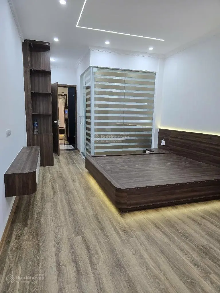 7 tầng thang máy - mới kính koong - full nội thất - kinh doanh - ô tô - ngõ thông - 40 m- 17,5 tỷ