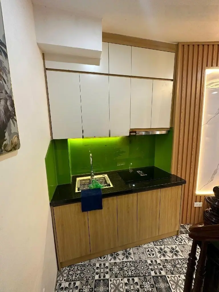 Nhà Tôn Đức Thắng 22m , 5 tầng , 4,85 tỷ . Nhà cách 1 nhà ra mặt phố