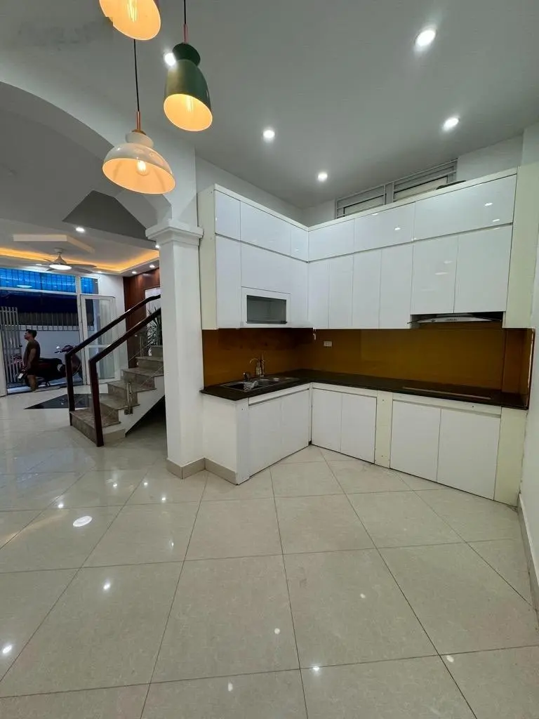 Cần bán nhà riêng giá 3,16 tỷ VND tại Long Biên, Hà Nội, ngõ nông gần, cách ngõ ô tô 30m, gần chợ..